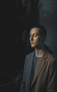 Kognitive Dissonanz und LGBTIQ+ Akzeptanz: psychologisches Spannungsfeld zwischen persönlichen Werten und gesellschaftlichem Wandel